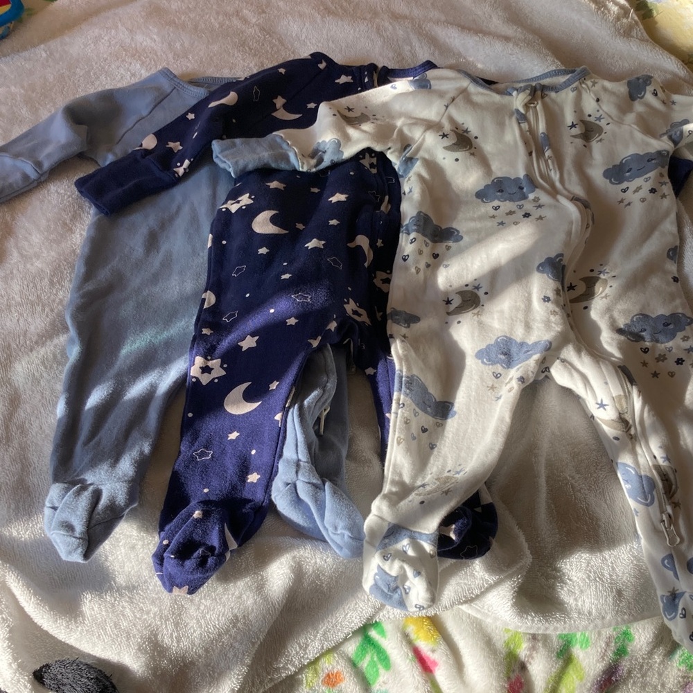 3 for $16 3 piece Yoofoss Cozy Boy One Piece Pajamas